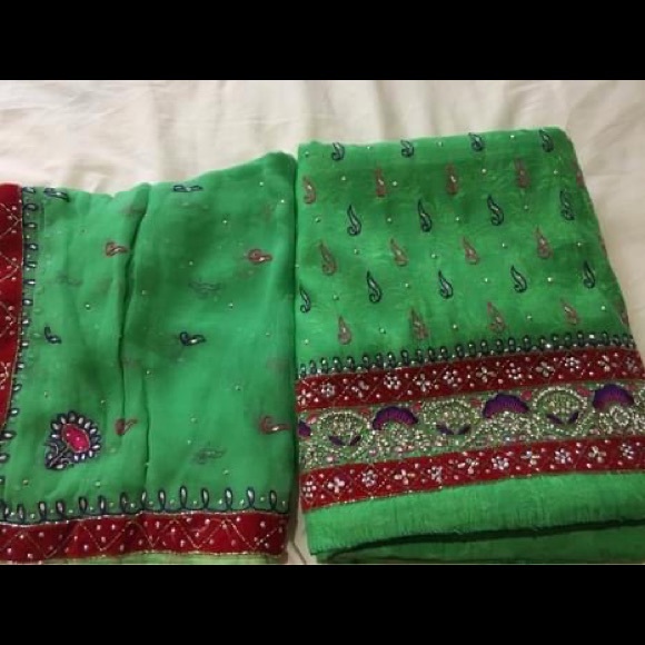 Unstitched silk green woman’s suit - Picture 3 of 4